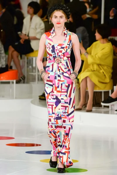 Look 10